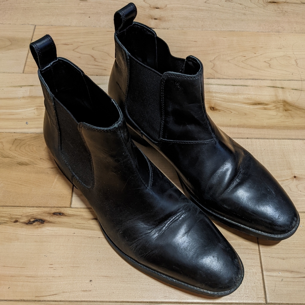 Chelsea boots
